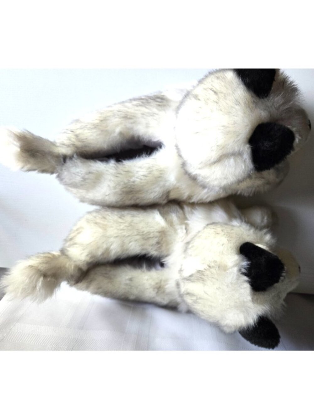 Beverberry Fuzzy Wolf  Women's Slippers Size W 7-9 - Picture 2 of 8